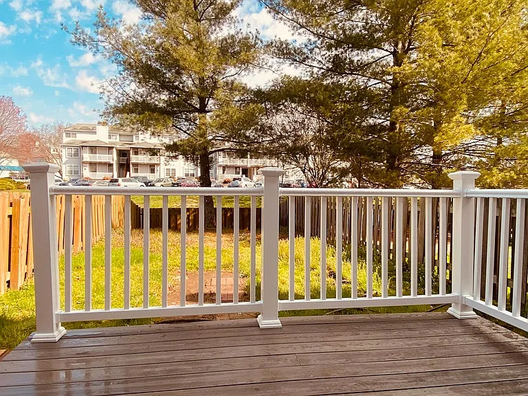 103 Britain Ct — Photo 16