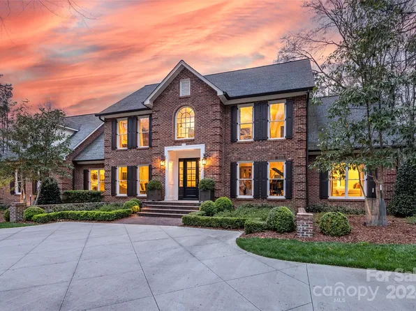 3313 Plantation Rd, Charlotte, NC 28270