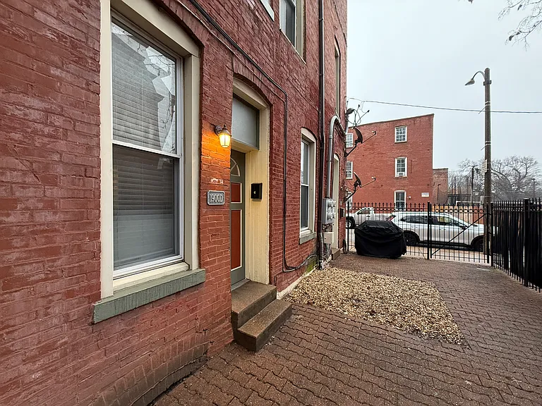 1900 Sidney St #D — Photo 17