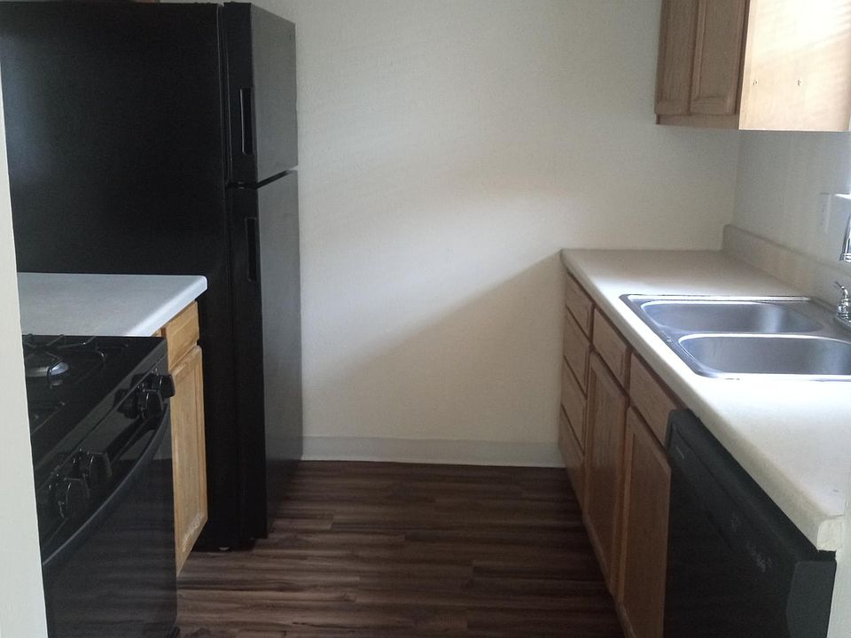 2nd image of 5328 Montgomery Blvd NE #5205