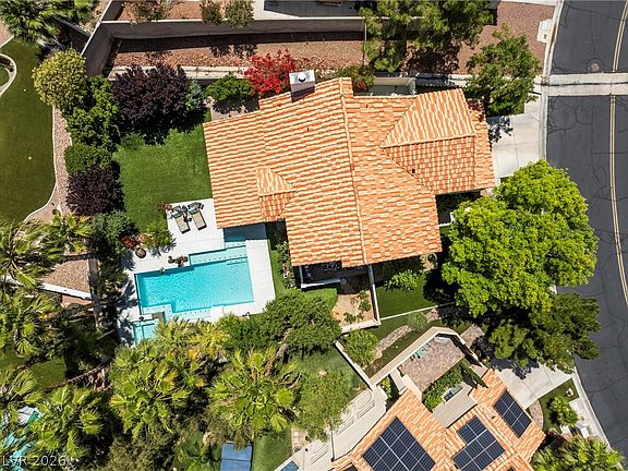 3rd image of 5432 Desert Valley Dr