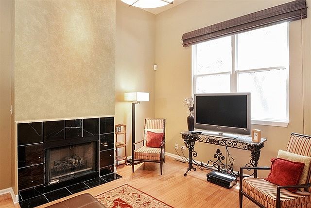 1st image of 3455 N Lawndale Ave