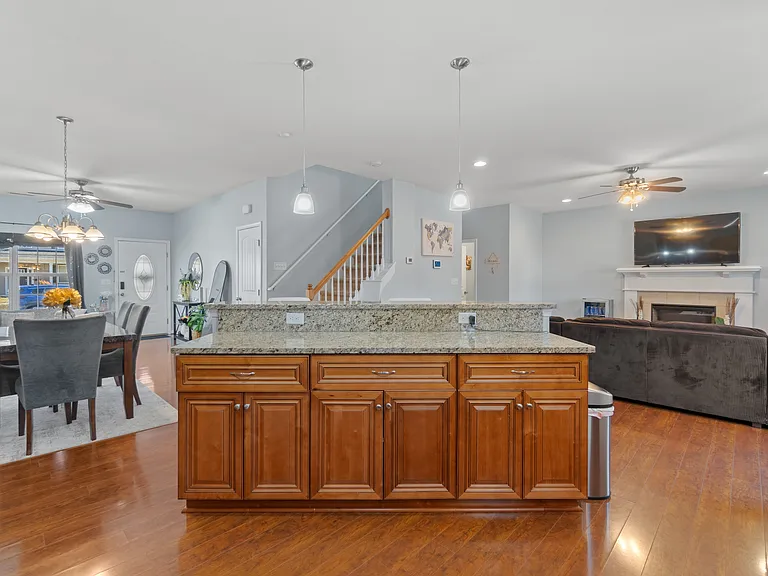 3011 Bapaume Ave — Photo 15