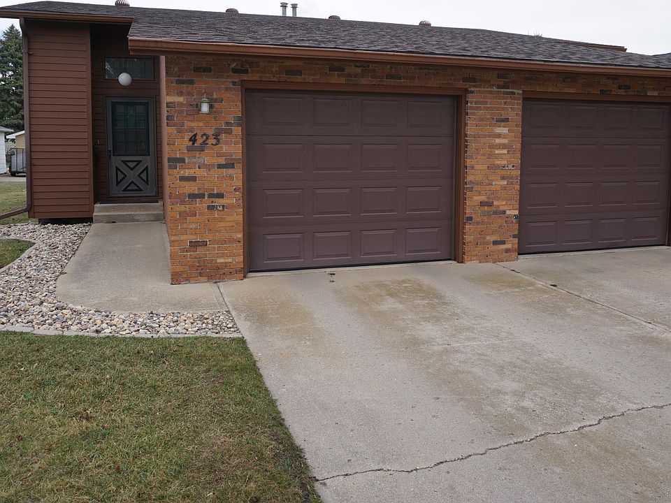 1st image of 423 7th Ave NE