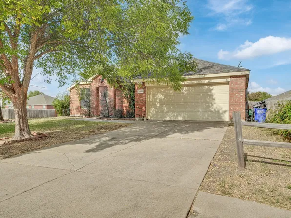 2001 Northridge Dr, Forney, TX 75126