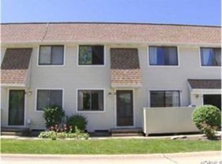 5480 Hampton Ct APT B, Willoughby, OH 44094