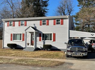 16 Malcolm Rd, Springfield, MA 01109