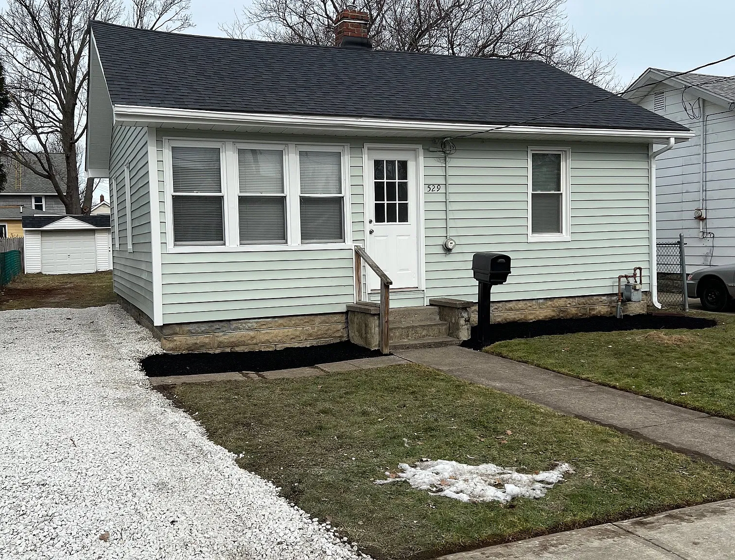 2 bed, 700 sqft, $1,200 — Photo 1
