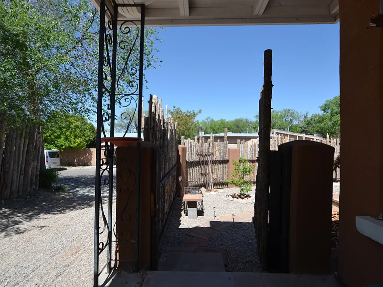 303 Villeros St — Photo 3