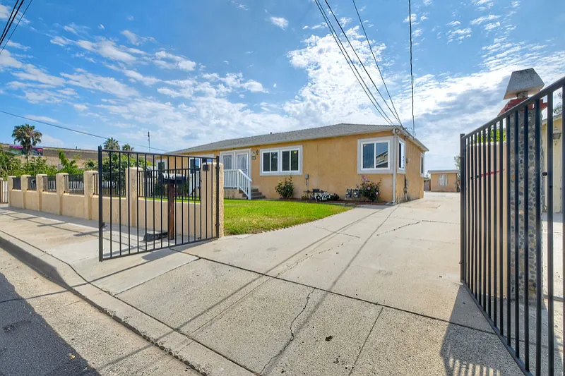 122 Johnston Ln