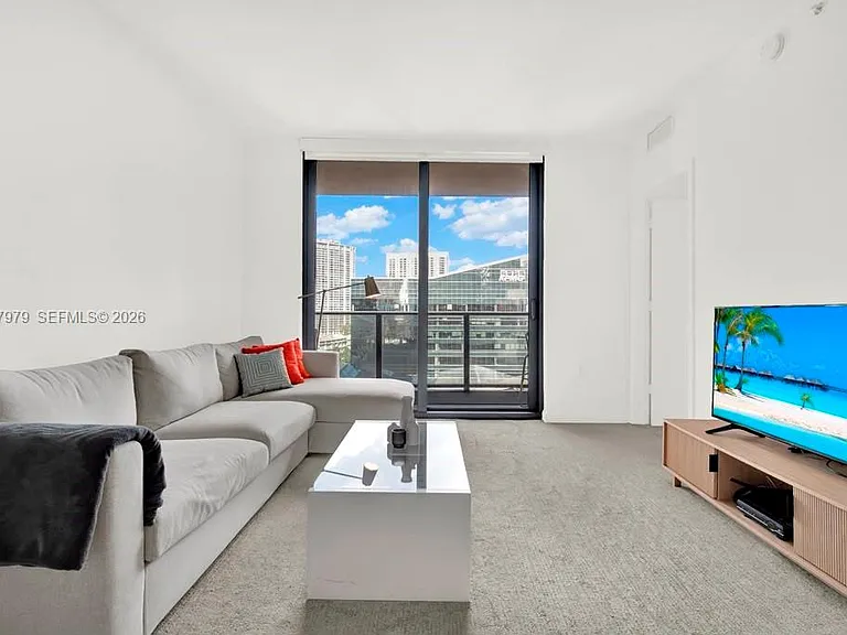 45 SW 9th St #1609 — Photo 7