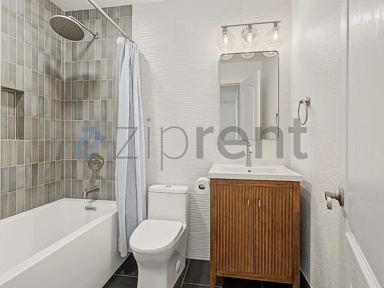 2478 NW Savier St #5 — Photo 11