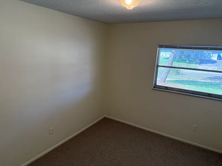 209 Phoenetia Dr — Photo 11