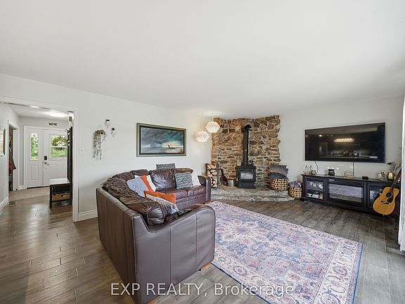 3rd image of 6892 Boundary Rd