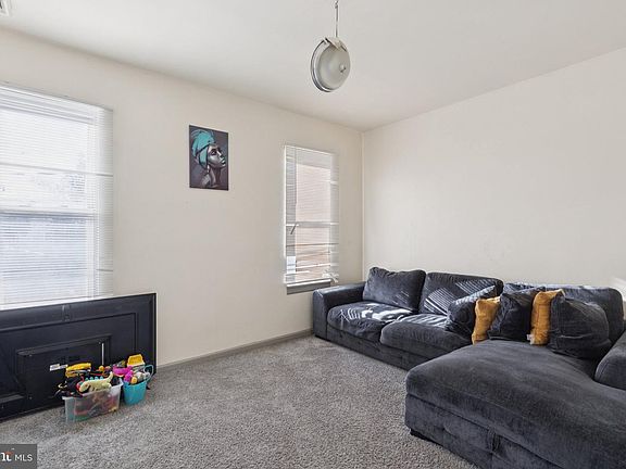 4th image of 836 Haddon Ave