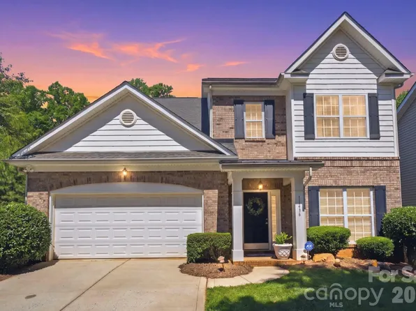 11436 Callahan Mill Dr, Charlotte, NC 28213