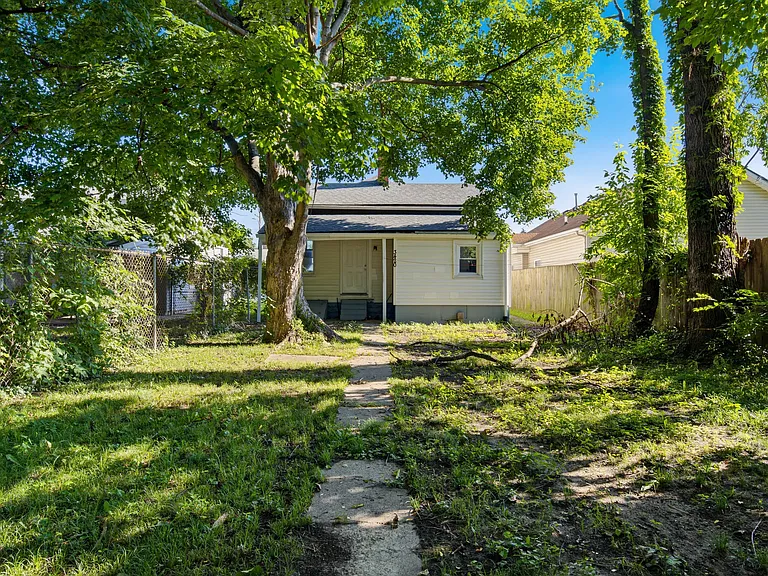 3420 W Jefferson St — Photo 9