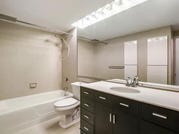 400 East 70th Street 1406 image 6 of 6
