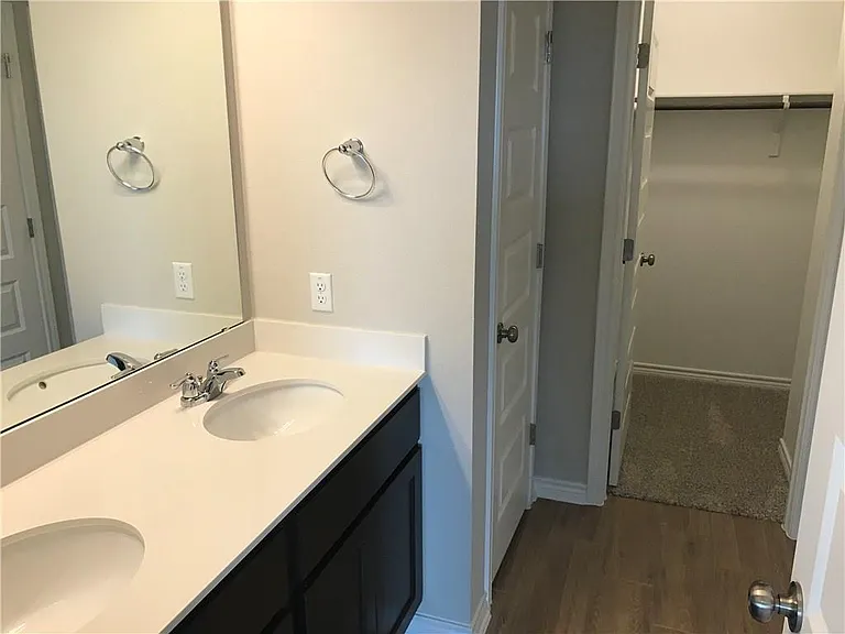 1308 Hazleton Cv — Photo 7