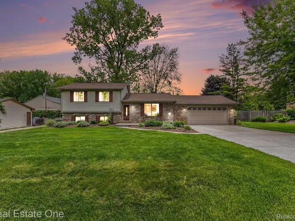 3714 Donley Ave, Rochester Hills, MI 48309