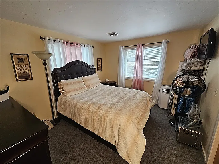 43 Tamarack Dr — Photo 6