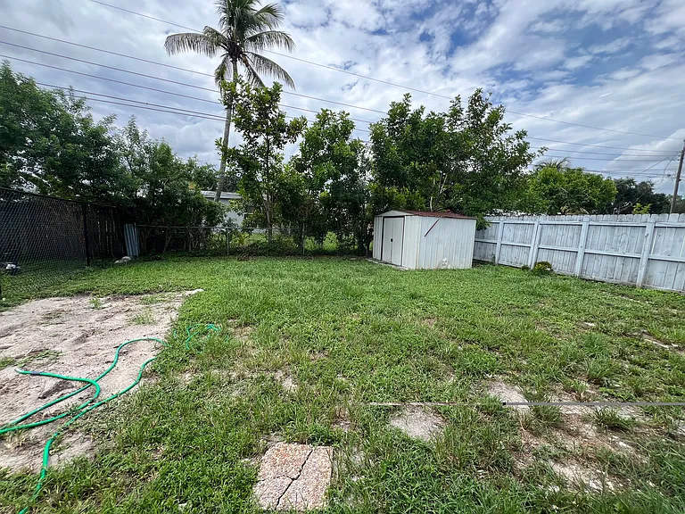 9451 SW 51st Ct — Photo 24