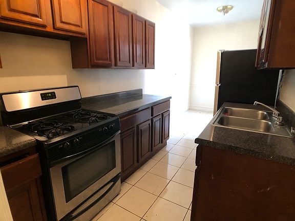 3rd image of 415 Lefferts Ave #4C