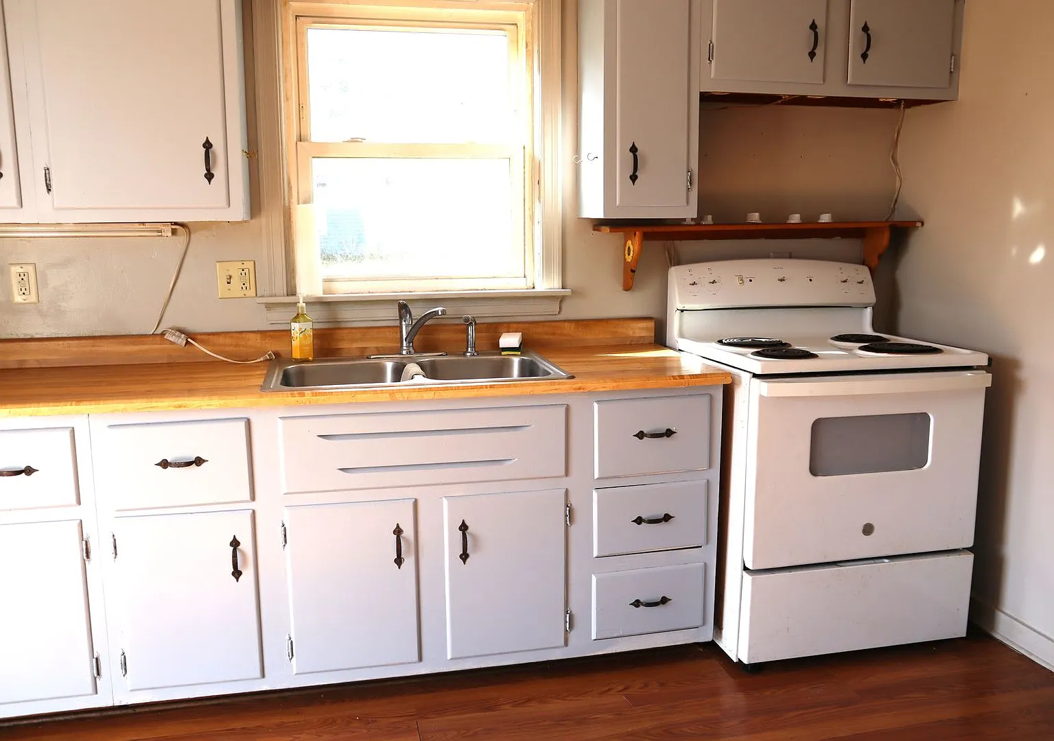 439 Nixon Ave. — Photo 3
