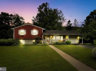 12 Forest Ave, Hershey, PA 17033