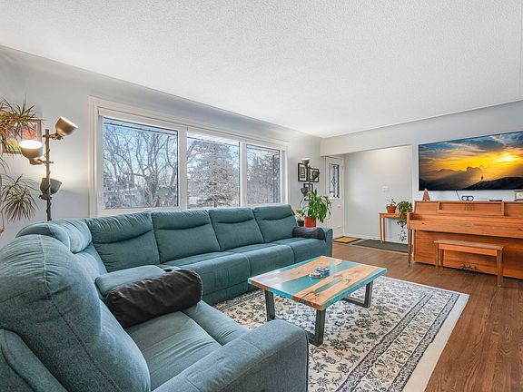 5th image of 9508 Ottewell Rd NW