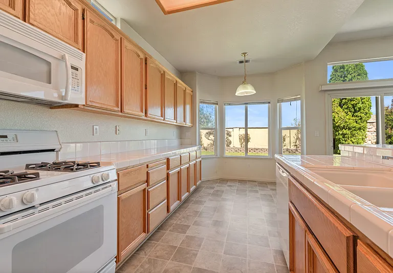 9455 Oakley Ln — Photo 4