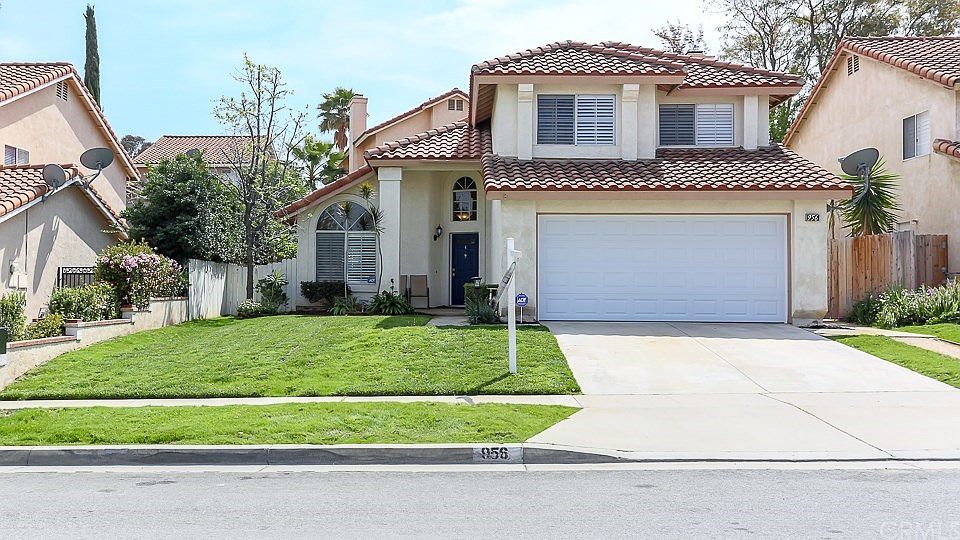 1st image of 956 Stonehenge Cir