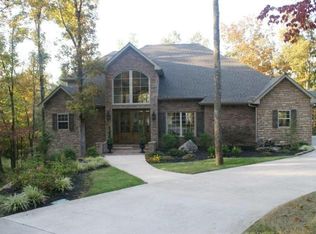 2805 Inwood Dr, Harrison, AR 72601