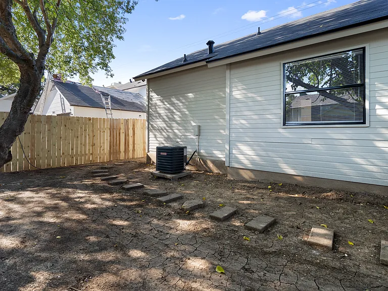2909 W Slaughter Ln #B — Photo 54