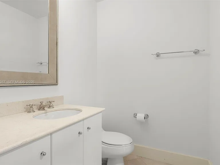 100 S Pointe Dr #501 — Photo 14