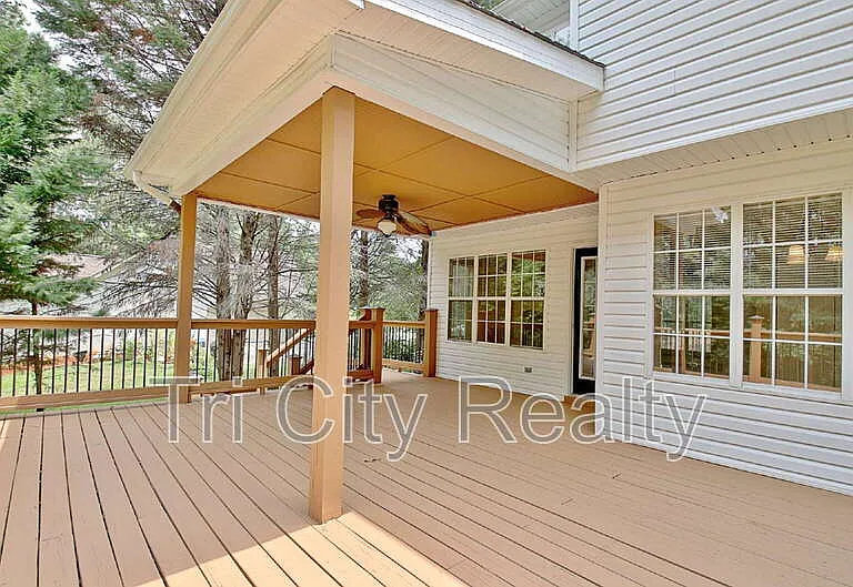 49 Montrose Ln — Photo 23