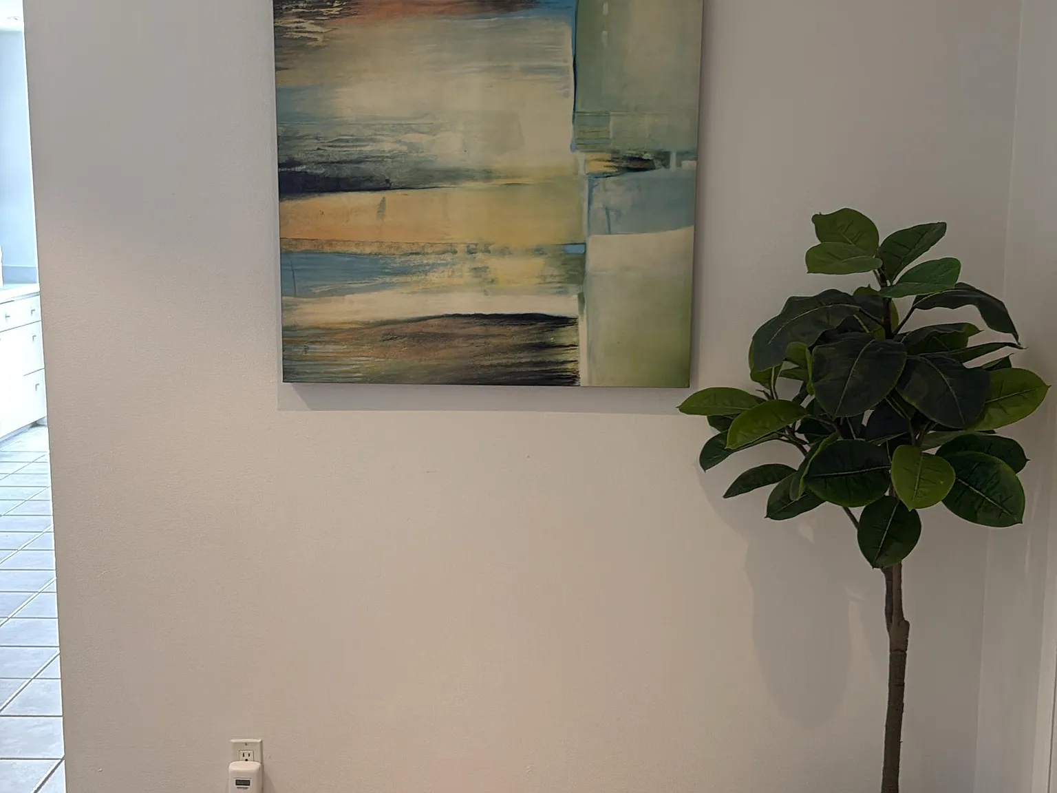 3 bed, 1240 sqft, $5,000 — Photo 2