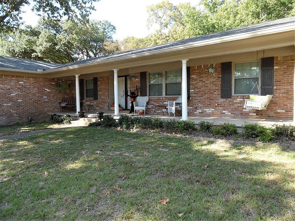 1st image of 907 Bradley Dr