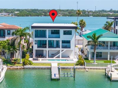 831 Bay Point Dr, Madeira Beach, FL, 33708