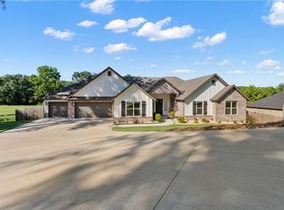 2593 Peck Rd, Pea Ridge, AR 72751