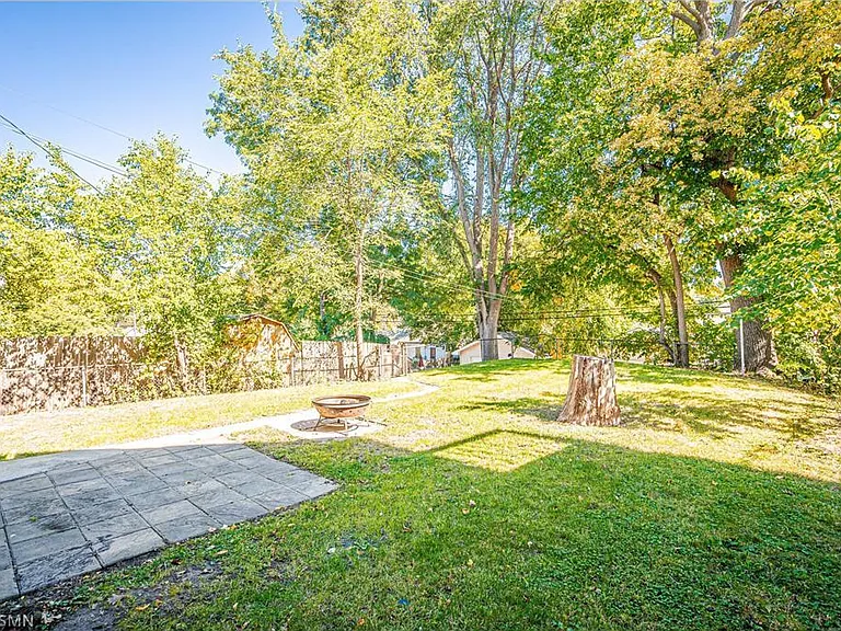 2940 Vincent Ave N #2 — Photo 3