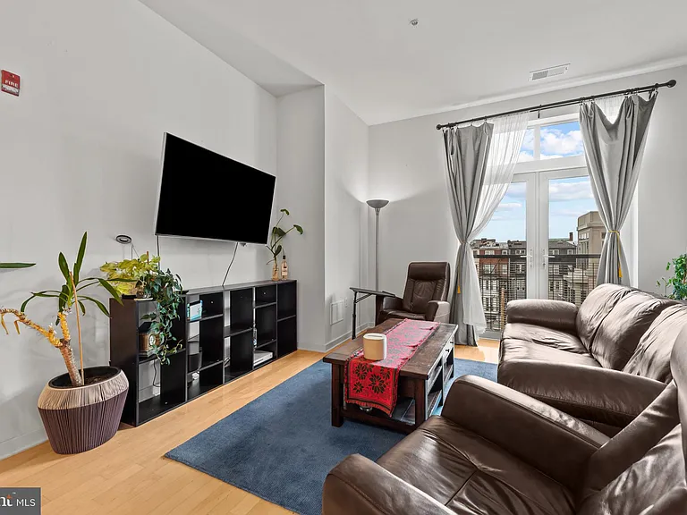 1209 N Charles St #410 — Photo 9