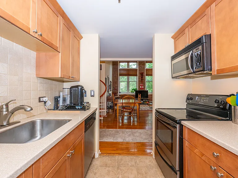 262 Main St #204 — Photo 15