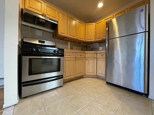 Rented by Bedford Brownstone Realty | media 2