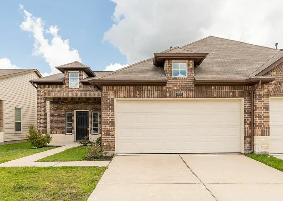 12231 Maura Ln