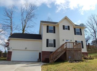 4822 Bradshaw Rd, Knoxville, TN 37912