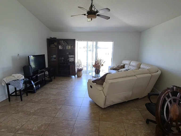 4102 Longworth Loop — Photo 19