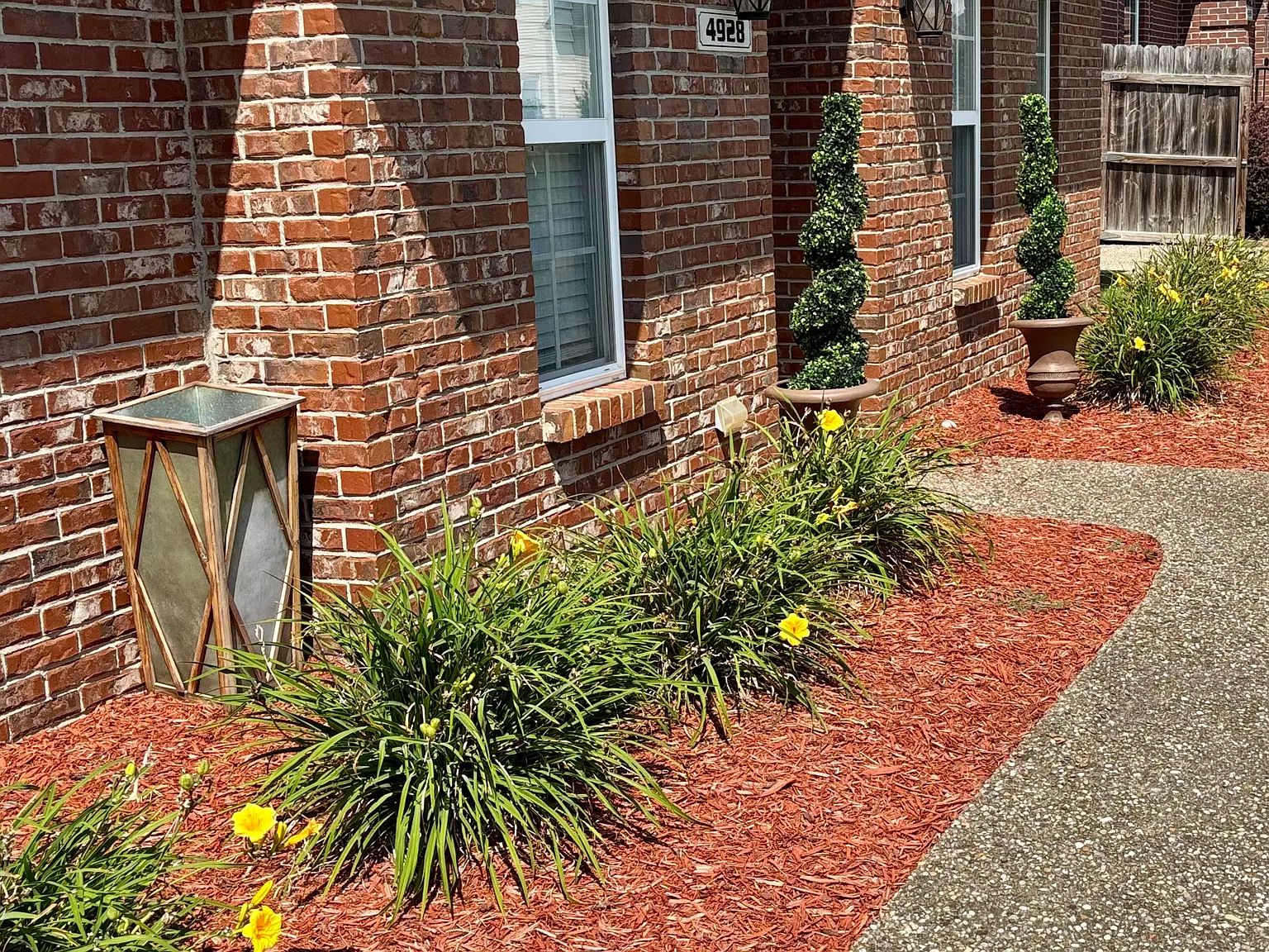 3 bed, 1360 sqft, $2,000 — Photo 4