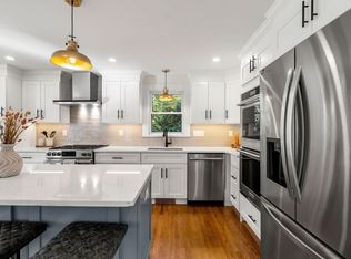 10 High St, Salisbury, MA 01952