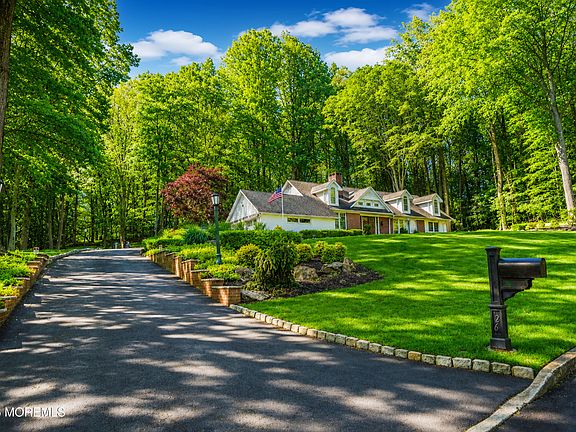 5th image of 26 Mountainside Drive